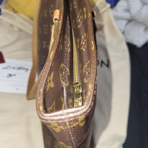 Louis Vuitton Brown Monogram Shoulder Bag - Picture 14 of 16